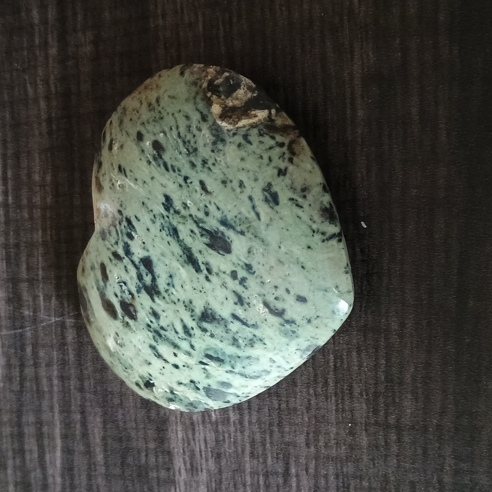 Vintage Dragi Jade Stone- Carved, Puffy Heart Natural Green Smooth Stone - Picture 3 of 6